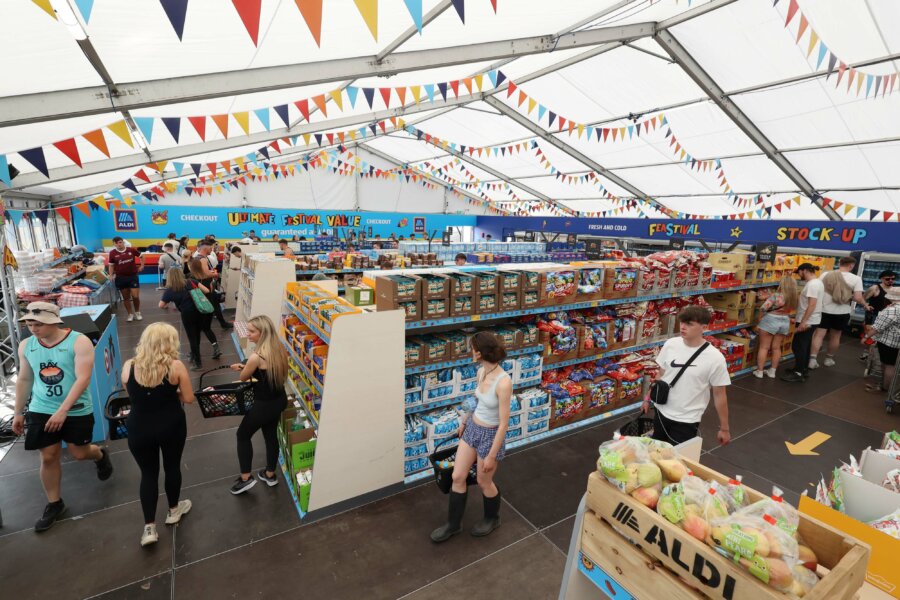 Aldi’s Pop-Up Supermarket is Back! 🥕🛒